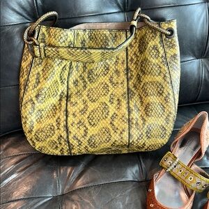 Bottega Veneta Yellow Shoulder Bag with Snakeskin Pattern